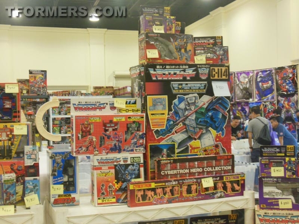 BotCon 2013   The Transformers Convention Dealer Room Image Gallery   OVER 500 Images  (23 of 582)